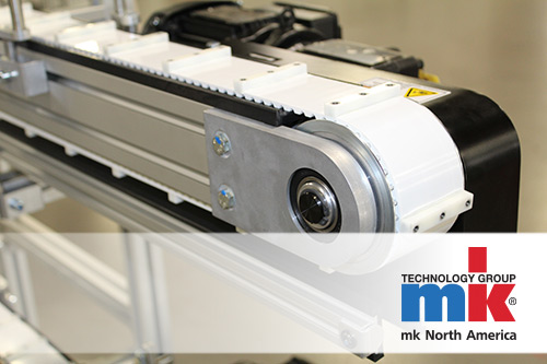 同步带式输送机与附件焊接在皮带上